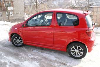 2001 Vitz