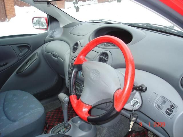 2001 Toyota Vitz