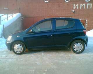 2001 Toyota Vitz