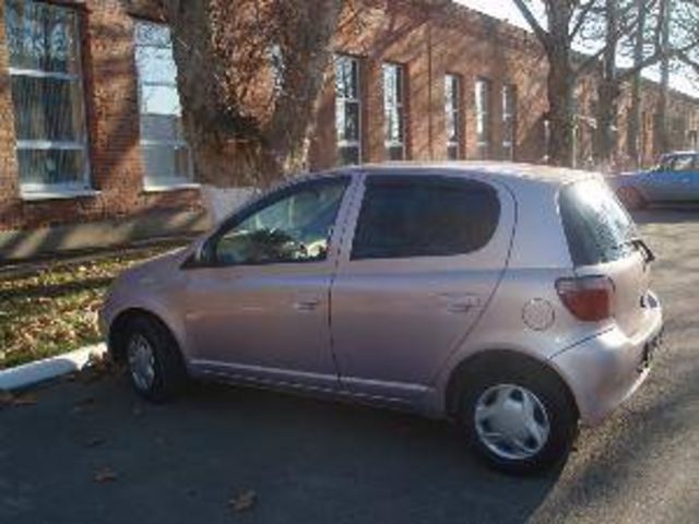 2001 Toyota Vitz