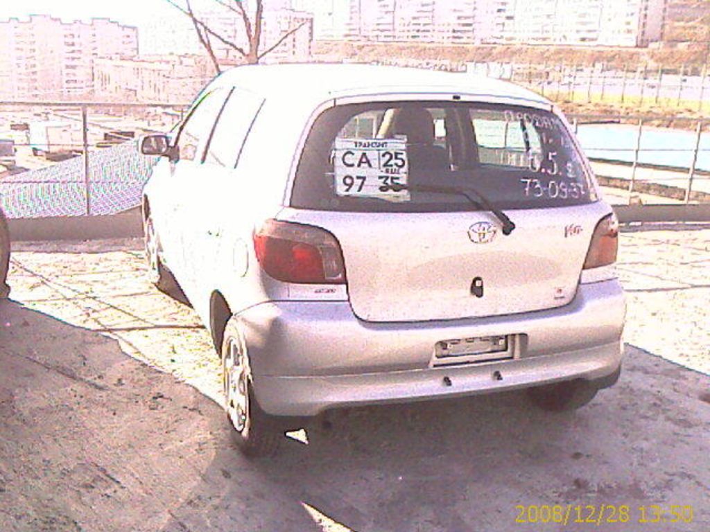 2001 Toyota Vitz