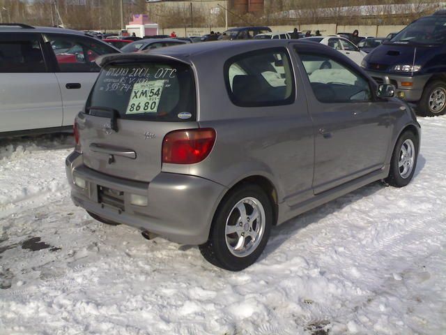 2001 Toyota Vitz