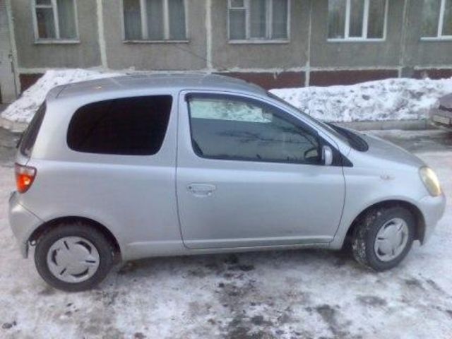 2001 Toyota Vitz