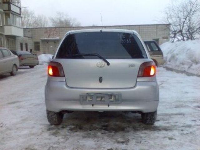 2001 Toyota Vitz