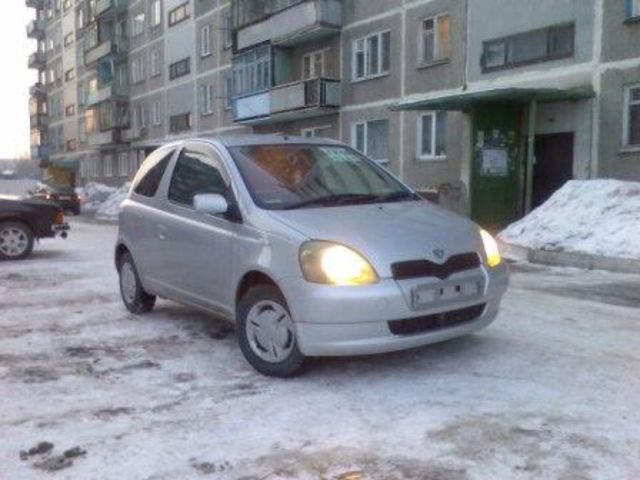 2001 Toyota Vitz