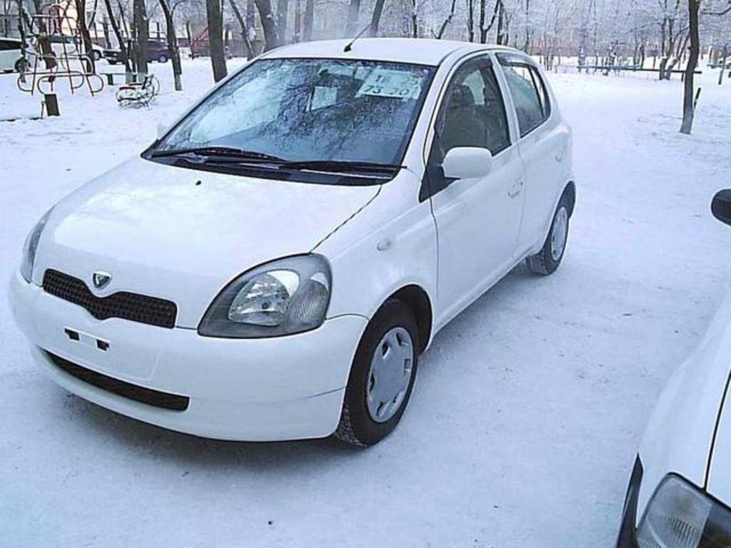 2001 Toyota Vitz