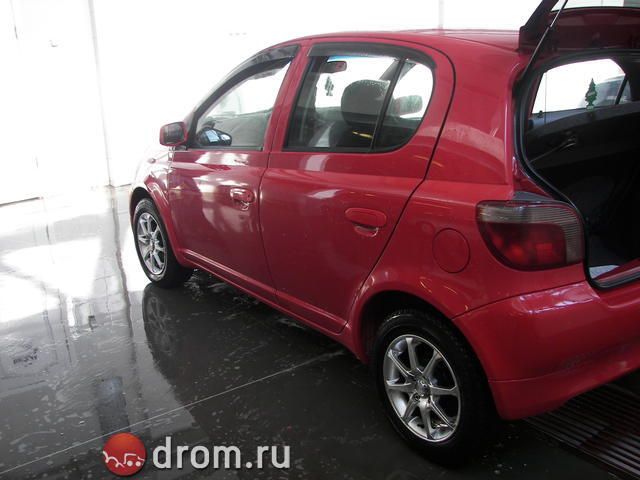 2001 Toyota Vitz
