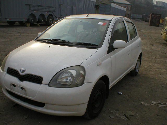 2001 Toyota Vitz