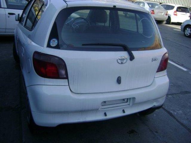 2001 Toyota Vitz