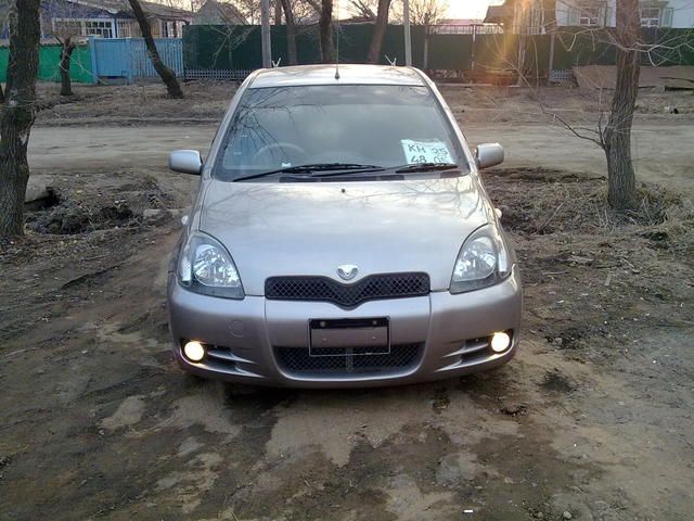 2001 Toyota Vitz