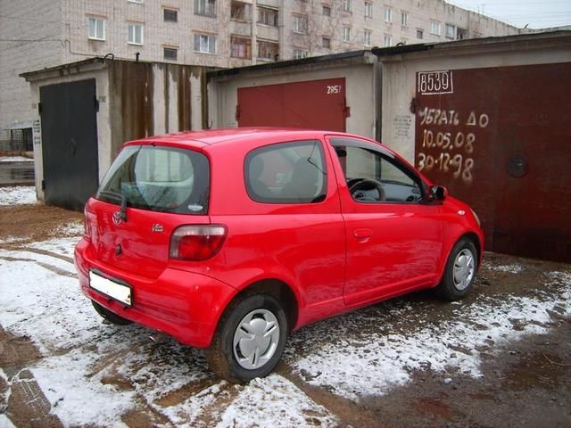 2001 Toyota Vitz