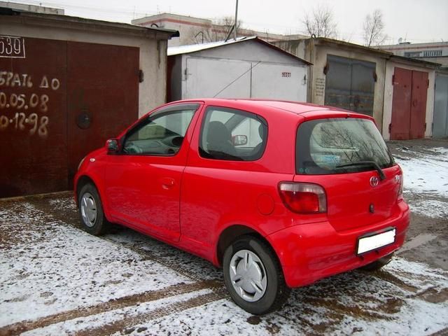 2001 Toyota Vitz