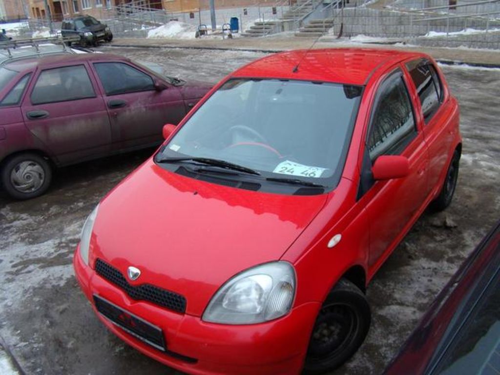 2001 Toyota Vitz