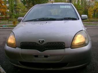 2001 Toyota Vitz