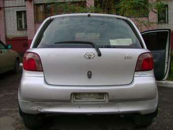 2001 Vitz