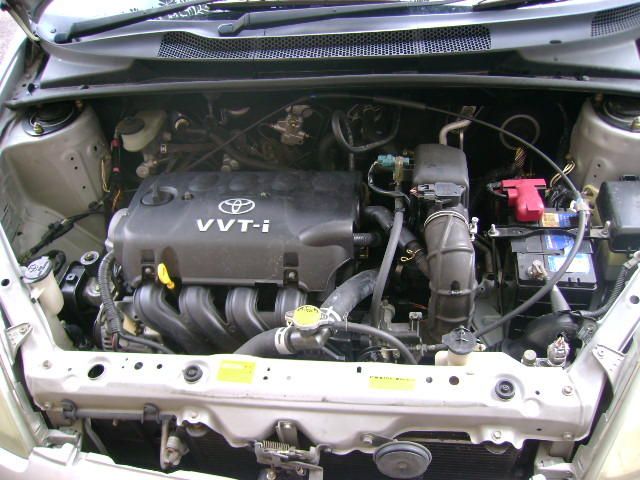 2001 Toyota Vitz