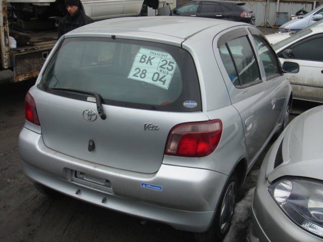 2001 Toyota Vitz