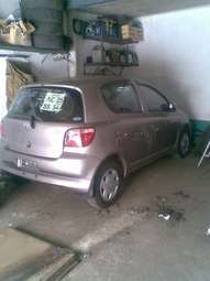 2001 Vitz