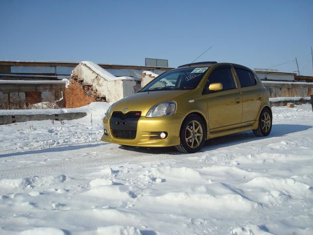 2001 Toyota Vitz