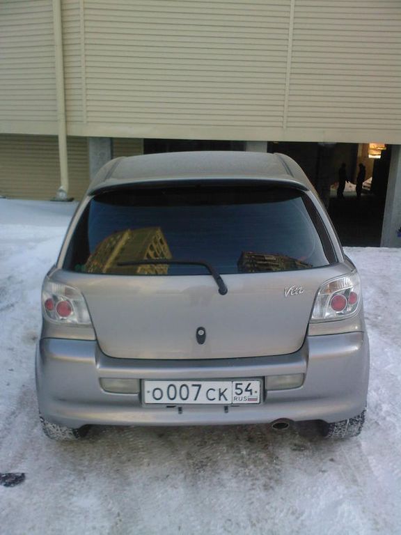 2001 Toyota Vitz