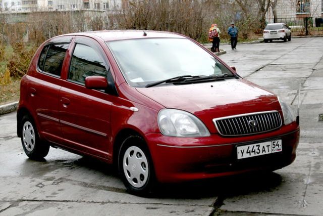 2001 Toyota Vitz