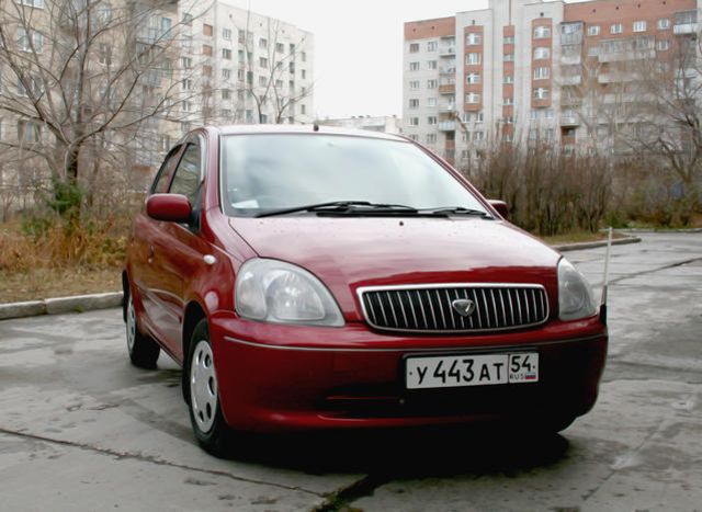 2001 Toyota Vitz