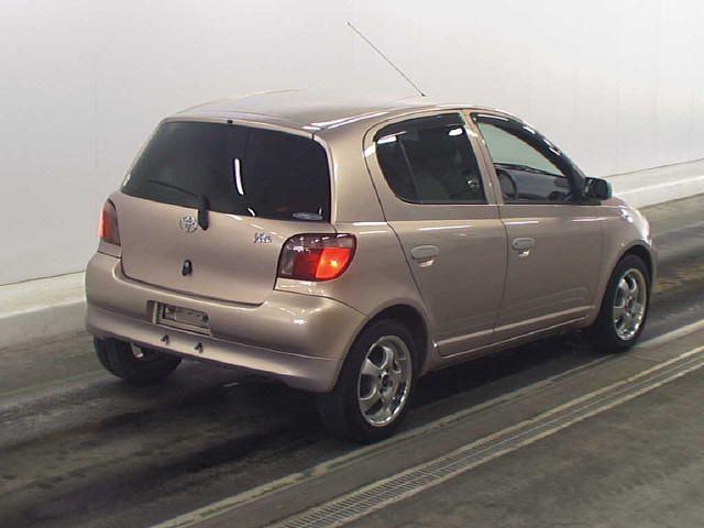 2001 Toyota Vitz