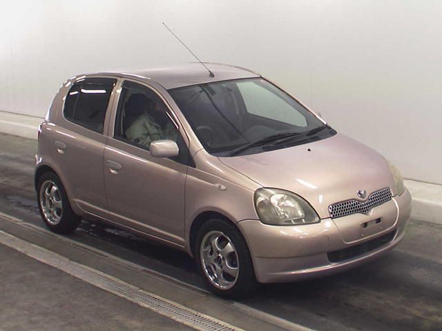 2001 Toyota Vitz