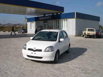 2001 Toyota Vitz