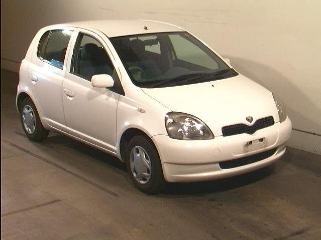 2001 Toyota Vitz Pics