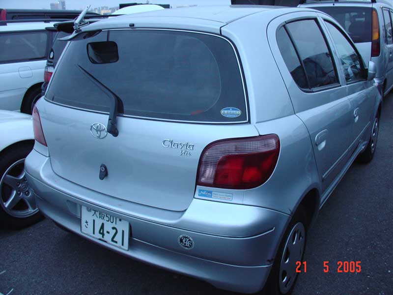 2001 Toyota Vitz Pictures