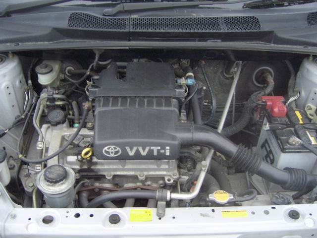 2001 Toyota Vitz Pictures