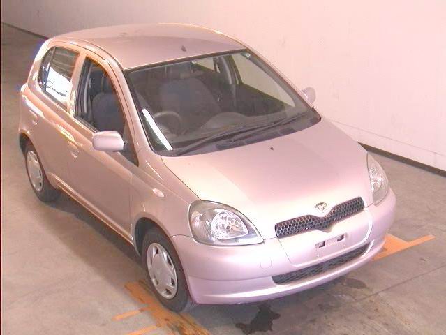 2001 Toyota Vitz Photos