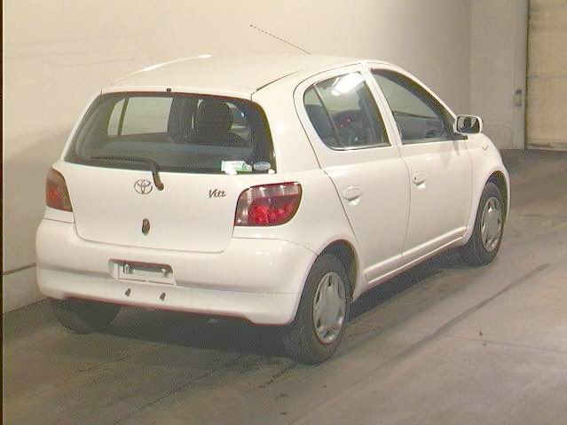 2001 Toyota Vitz Pictures
