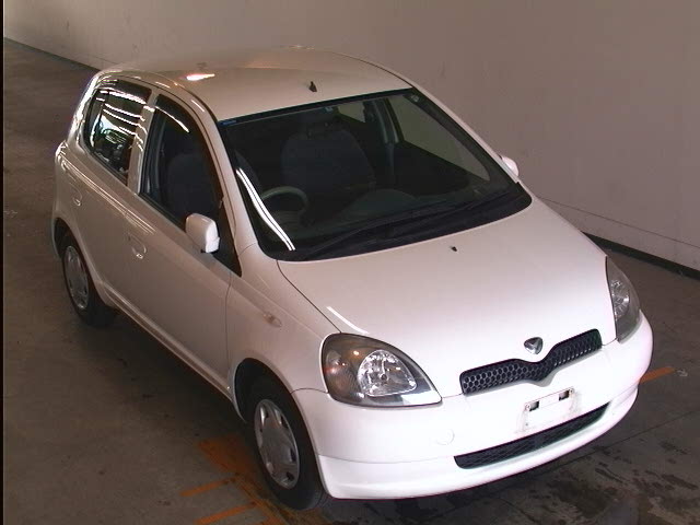 2001 Toyota Vitz Pictures