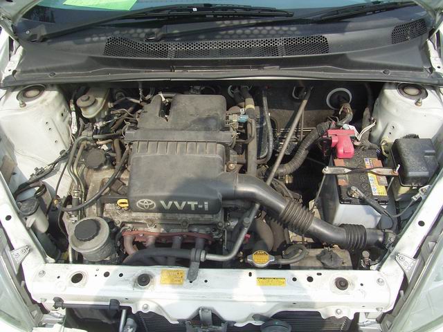 2001 Toyota Vitz Pictures