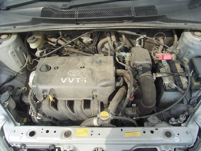 2001 Toyota Vitz Pics