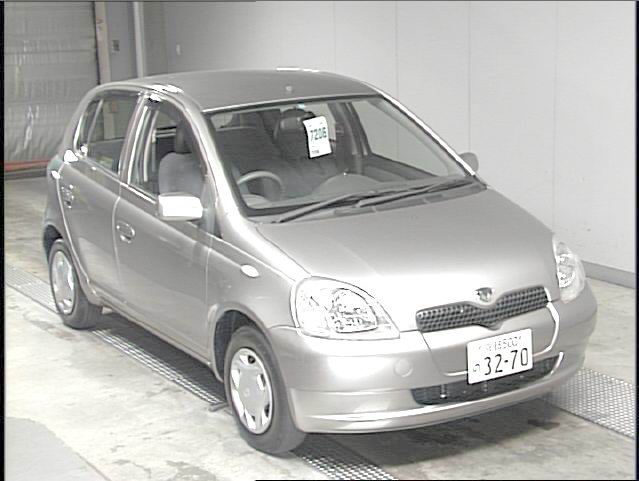 2001 Toyota Vitz Pictures