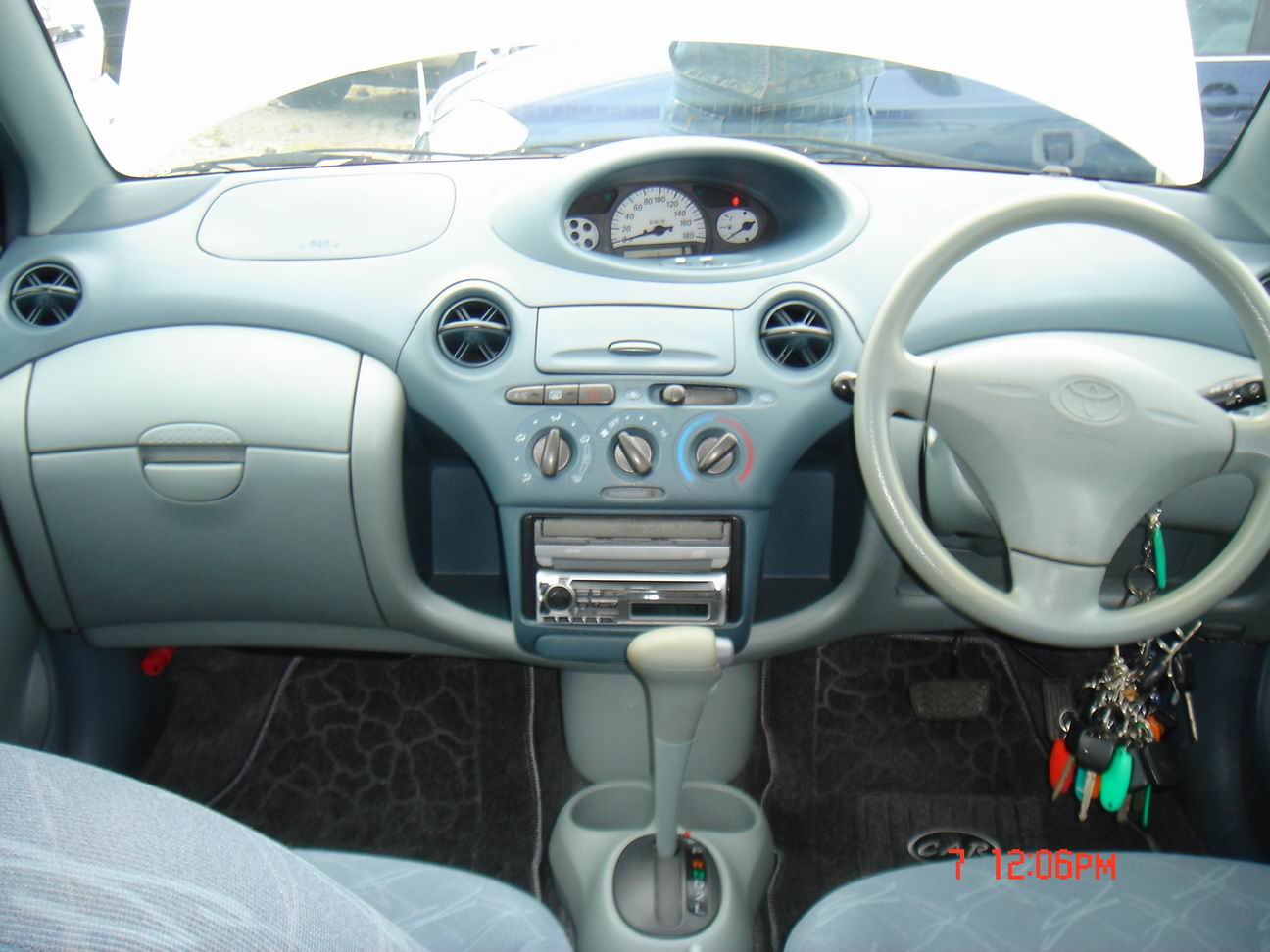 2001 Toyota Vitz For Sale