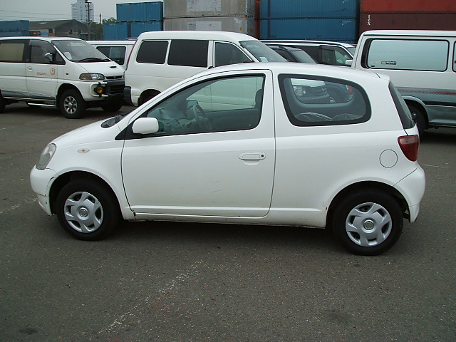 2001 Toyota Vitz