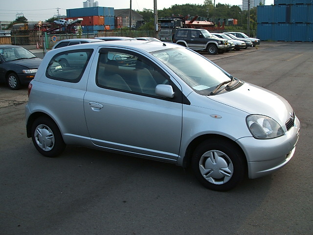 2001 Toyota Vitz