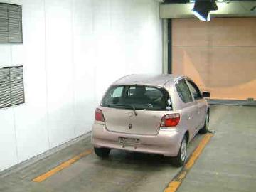 2001 Toyota Vitz Photos