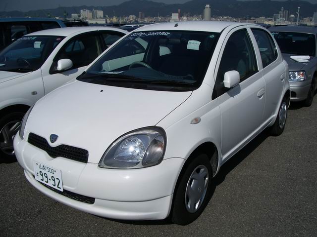 2001 Toyota Vitz Pictures