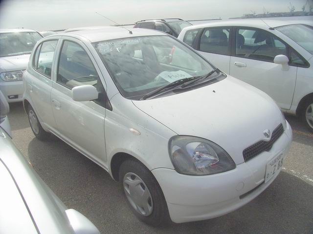 2001 Toyota Vitz Pictures