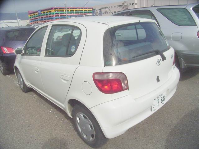 2001 Toyota Vitz Pictures
