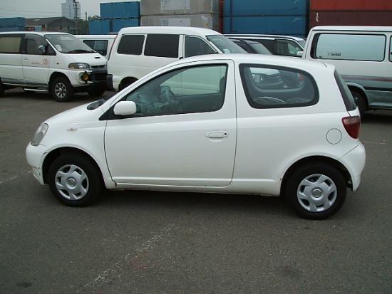 2001 Toyota Vitz Pictures