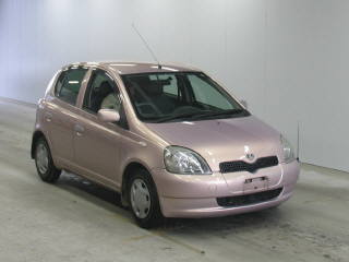 2001 Toyota Vitz Photos