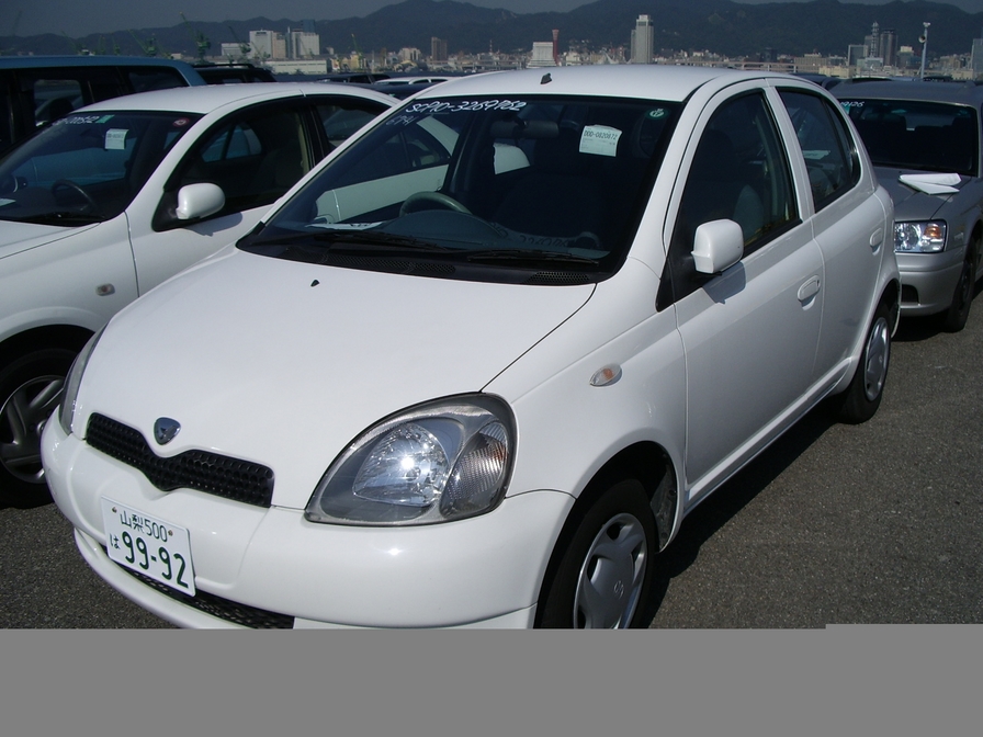 2001 Toyota Vitz