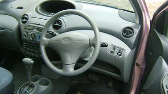 2001 Toyota Vitz Pictures