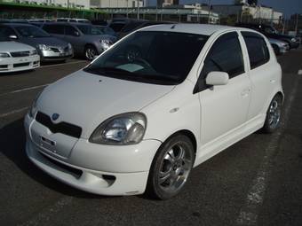 2001 Toyota Vitz Pics